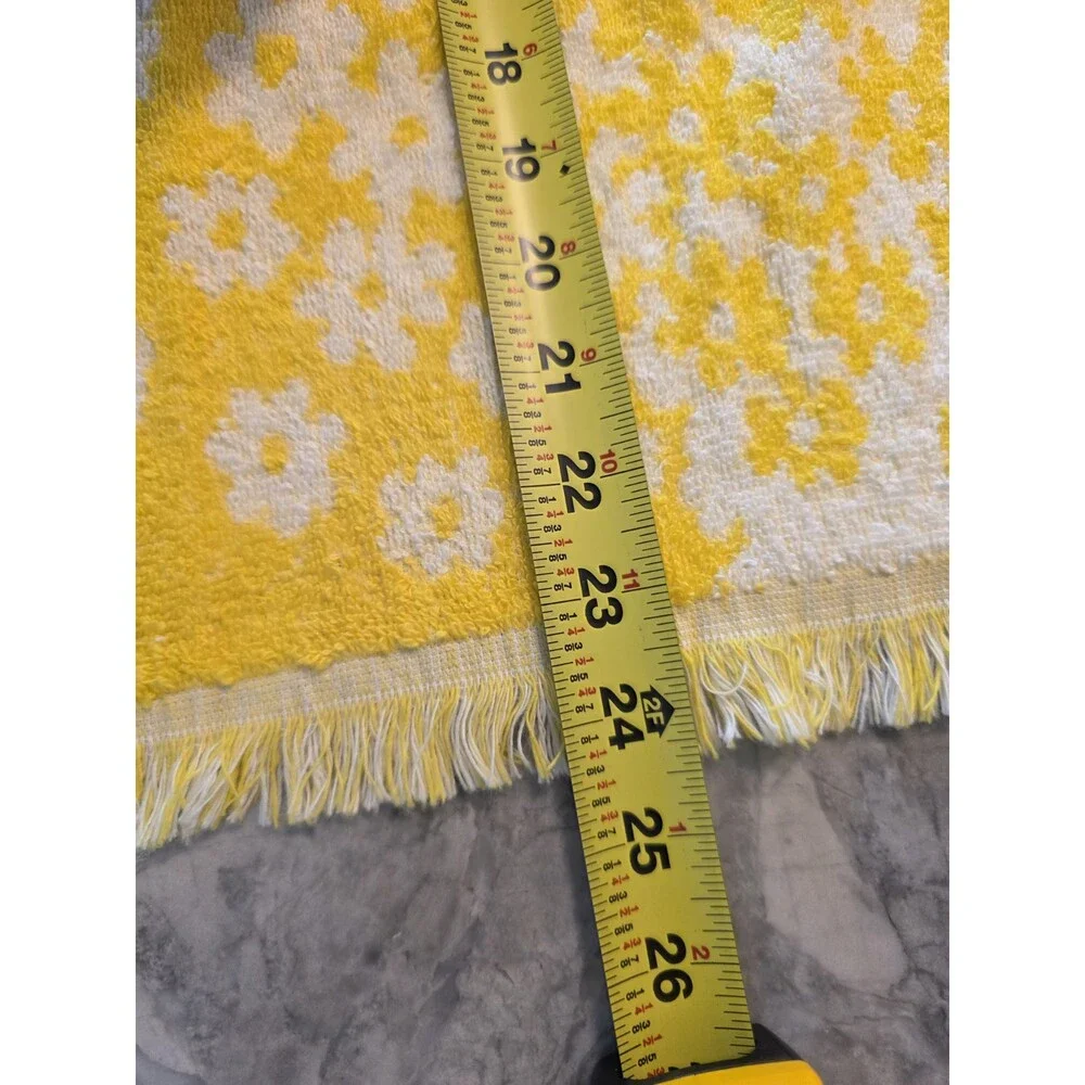 Vintage St. Marys Floral Hand Towels Yellow White Daisy Fringe Mid Century Mod S
